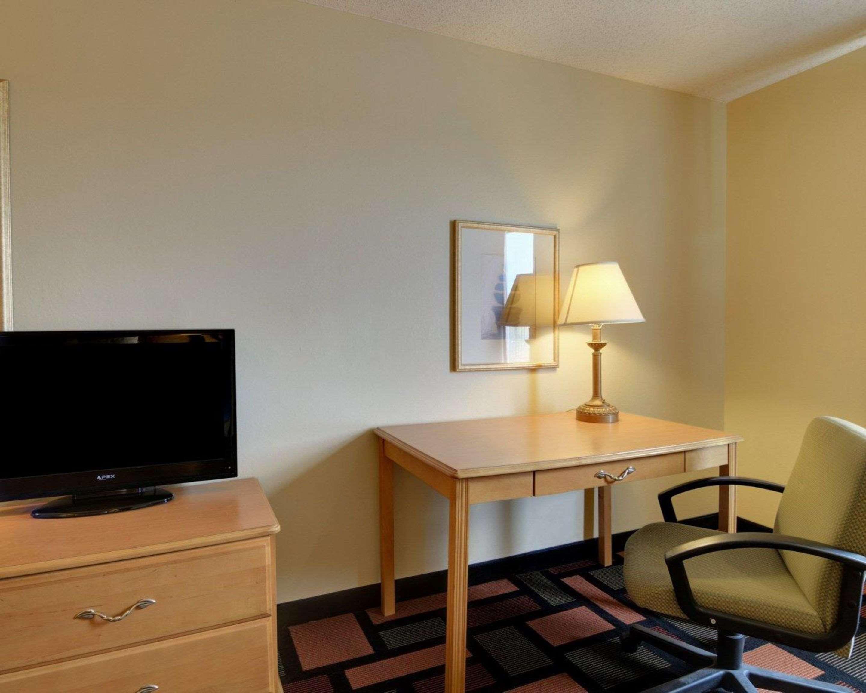 Quality Inn & Suites Malvern Exterior photo