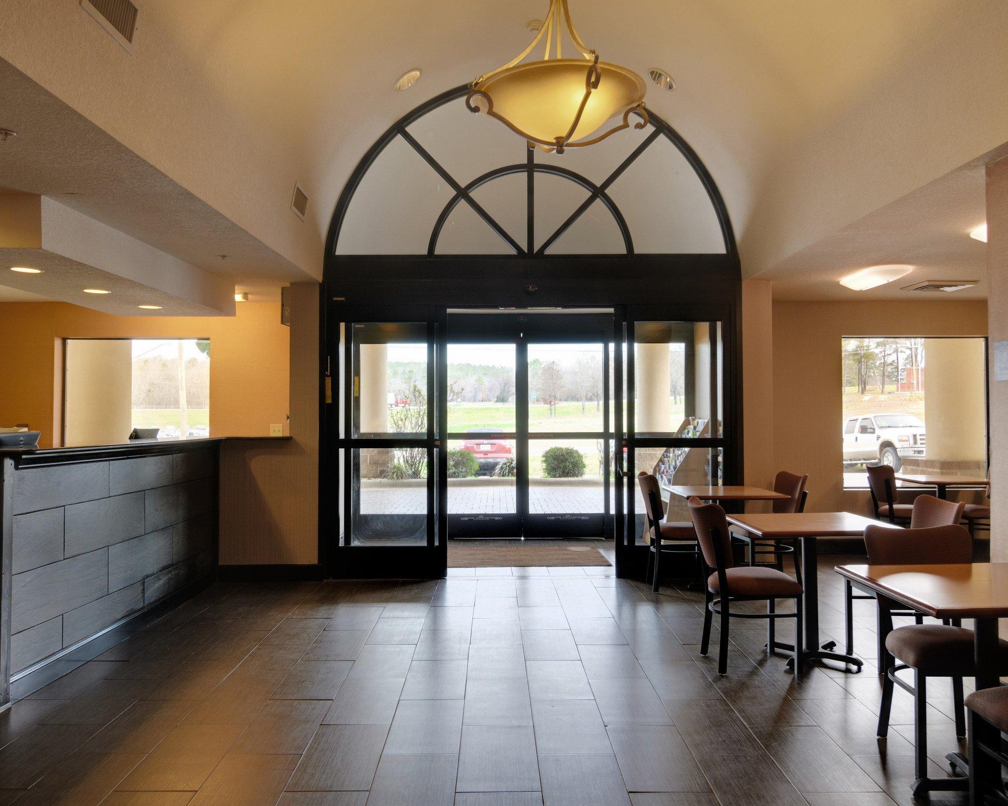 Quality Inn & Suites Malvern Exterior photo